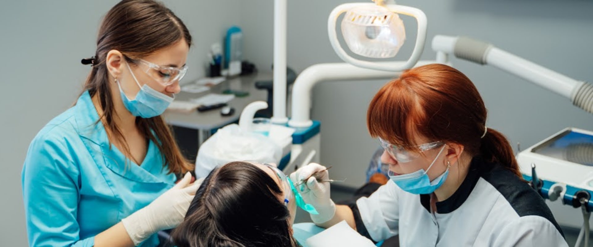 the-role-of-dental-assistants-in-all-on-4-dental-implant-surgery-in-sydney